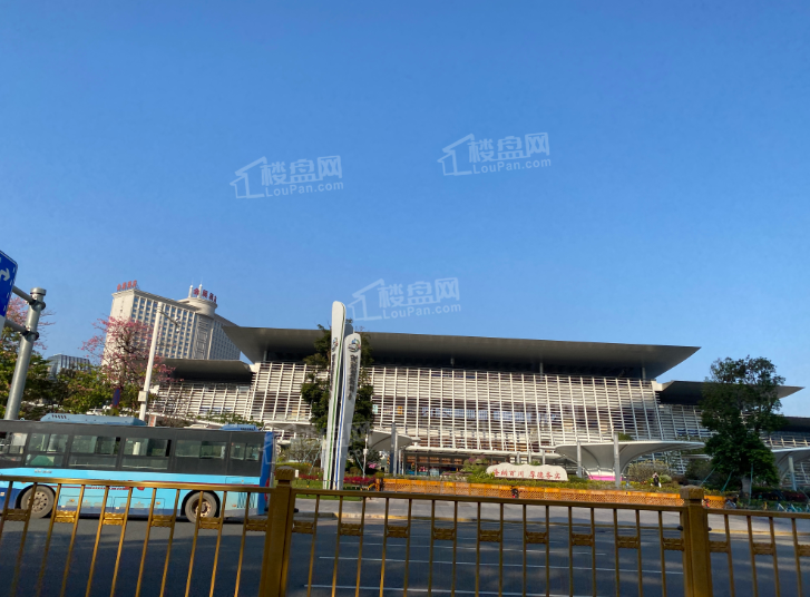 万科瑧湾汇配套图