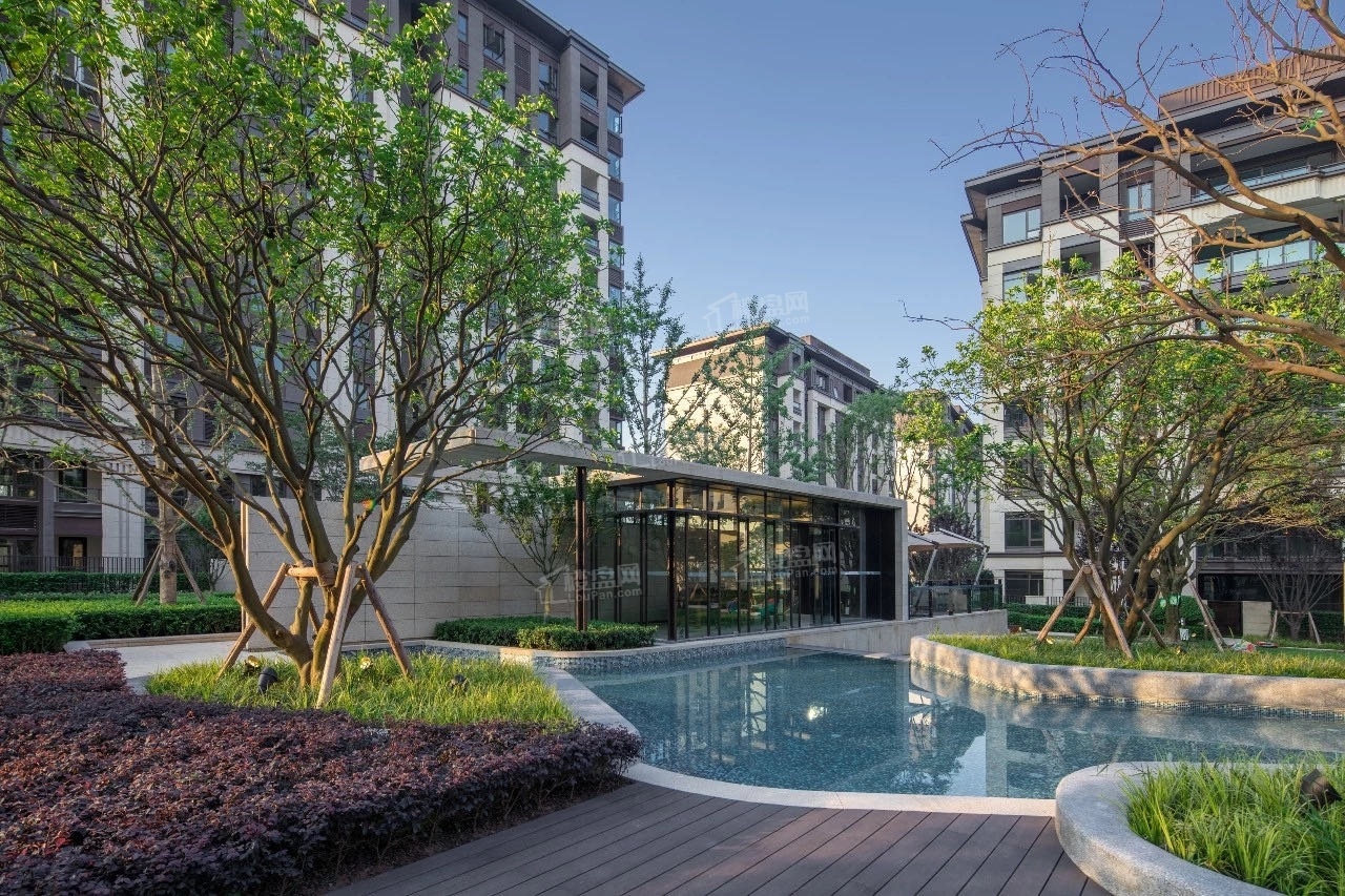 龙湖兴邦揽境洋房实景图