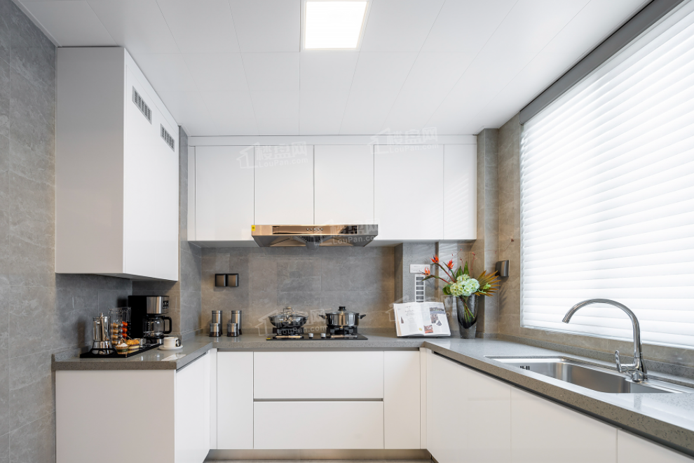 招商虹桥璀璨领峯样板间