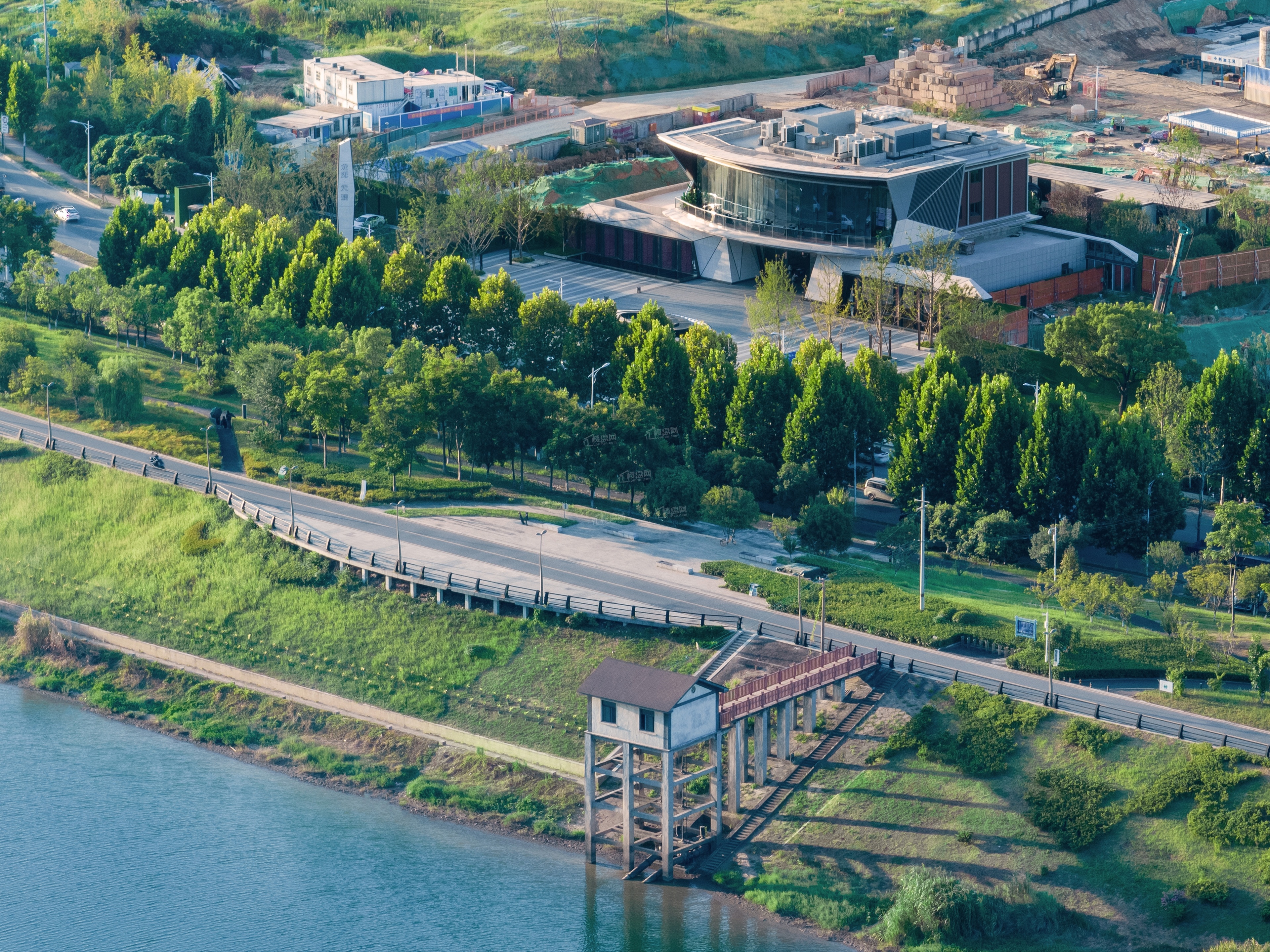 龙湖天璞实景图