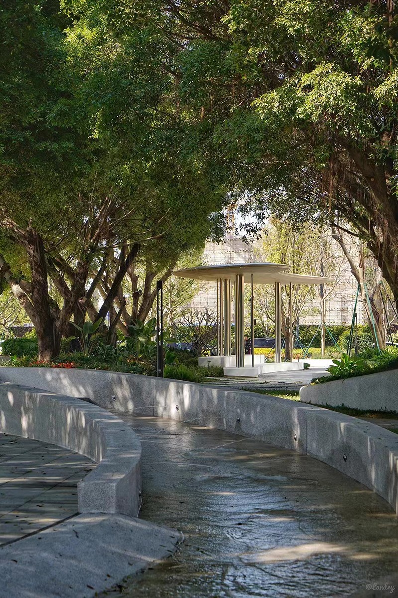 陕果飘香滇池畔 陕西果品进景区推介勾当走进昆明海埂公园