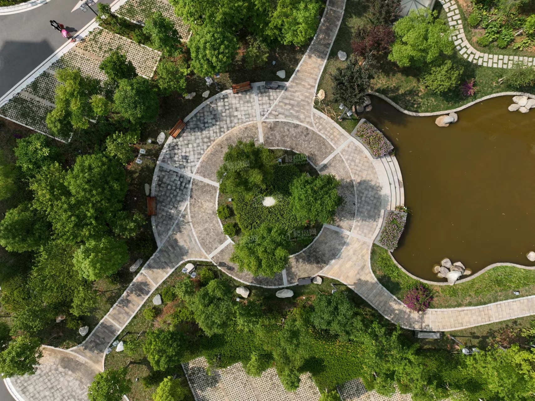 云麓学府住宅房绿化达标吗？什么时候能交房？