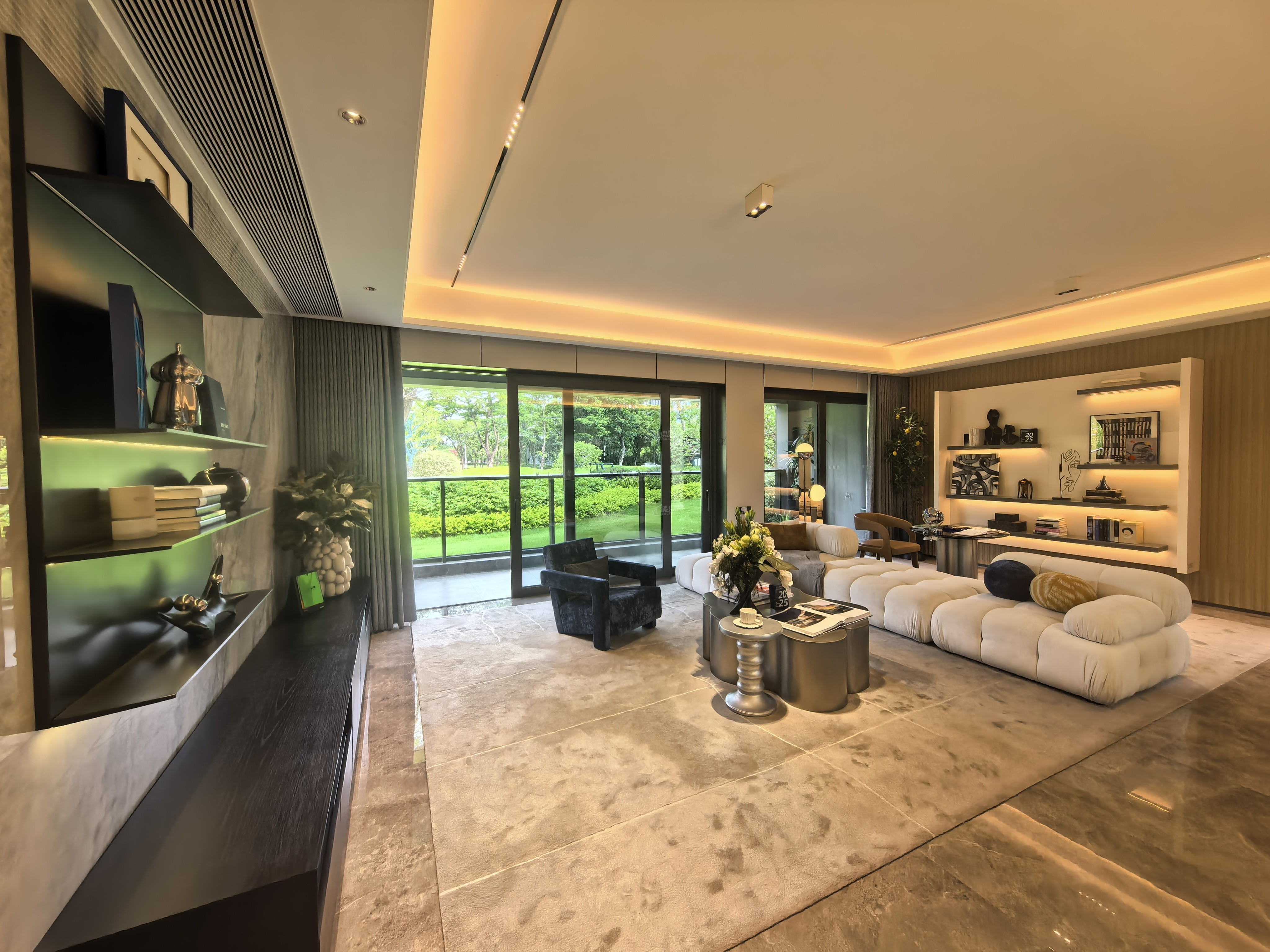 顺控凤起观澜样板间