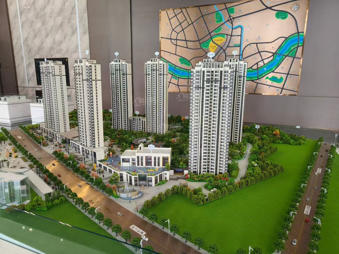 兰州天力月亮湾高清图