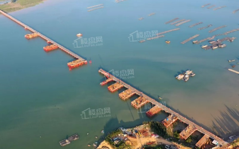 钦州大风江大桥与龙门大桥施工进度快速，未来北部湾三市连接紧密，极大可能会再次带动钦州房价！