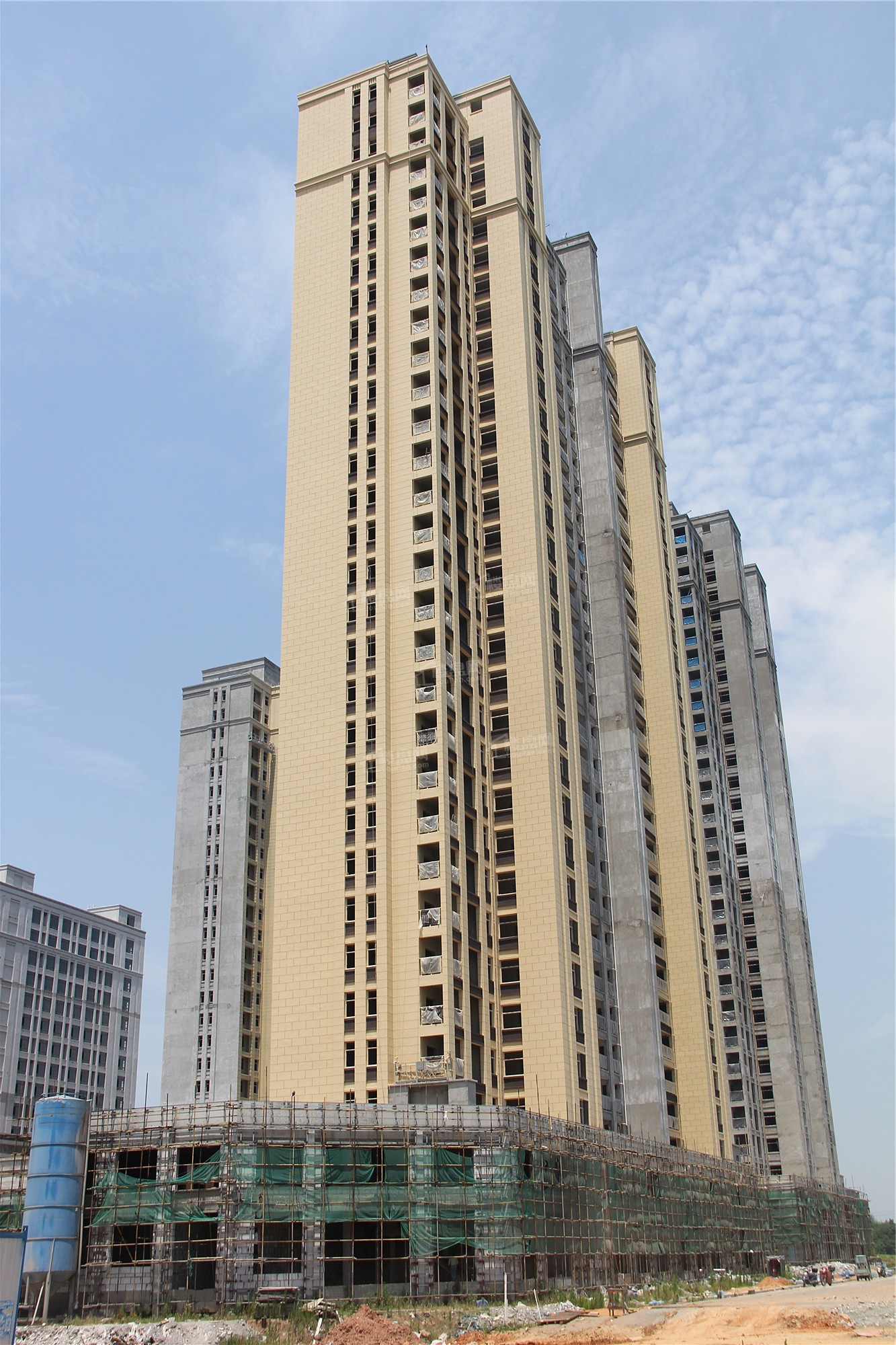 蕲春楼盘网工程进度|6月滨河壹号进度播报