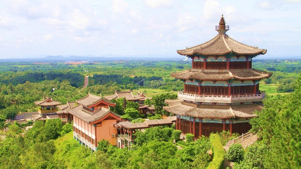 江畔锦城白菜价温泉楼盘游刃于繁华与宁静之间