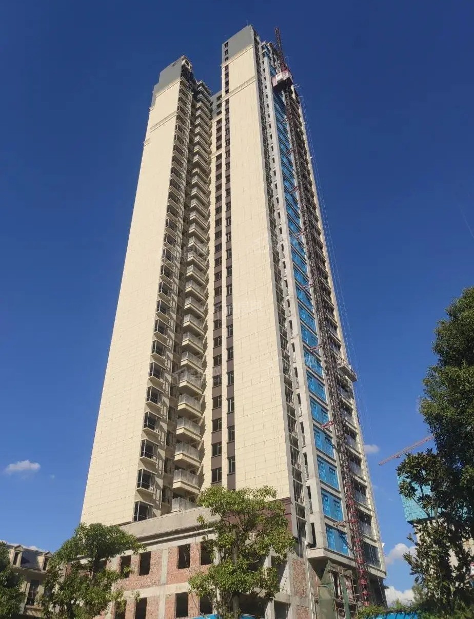 大汉龍雲臺工地实拍图