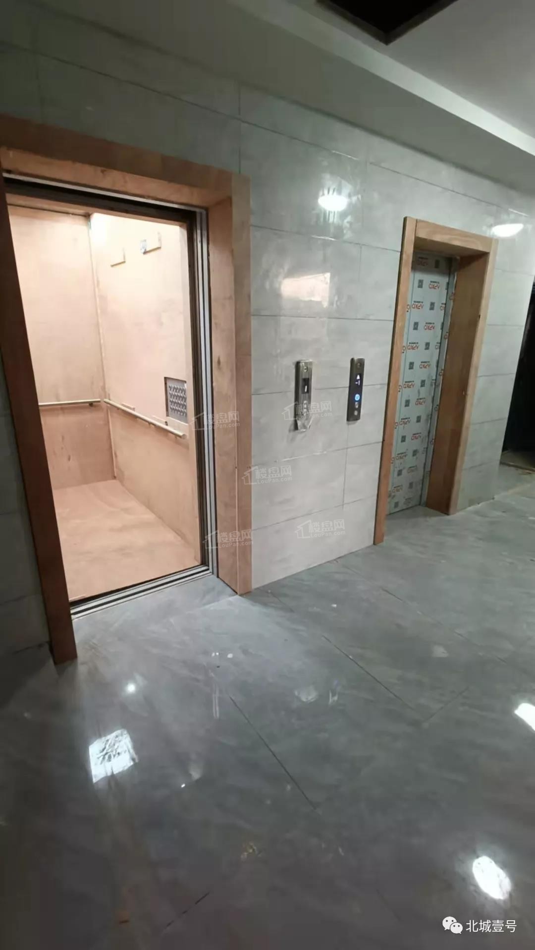 入户电梯已安装完成,进入调试阶段等待验收