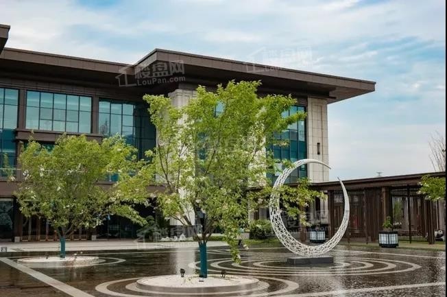 热烈祝贺湖南建工东玺台荣获"2021年郴州宜居楼盘"奖!