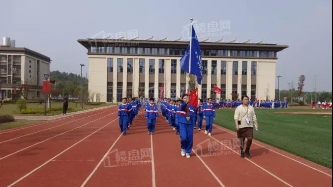 富力雅礼中学实拍图