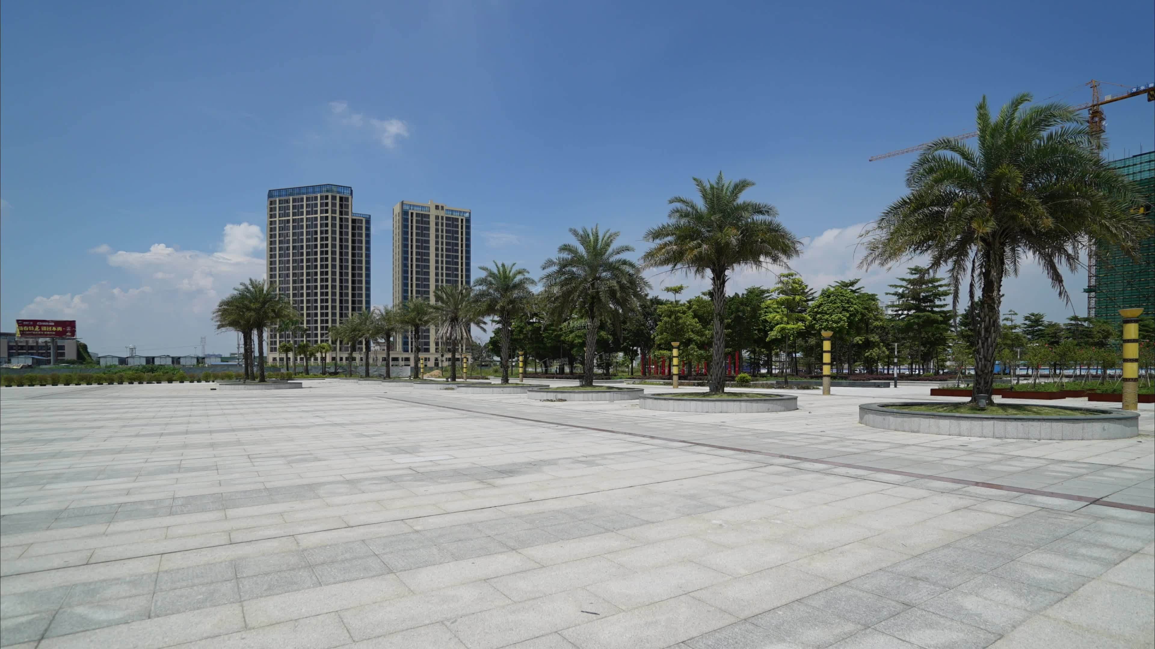 滨水观景步道,阳光草坪,水景广场,缤纷花径,成人健身区,泛会所,四会市