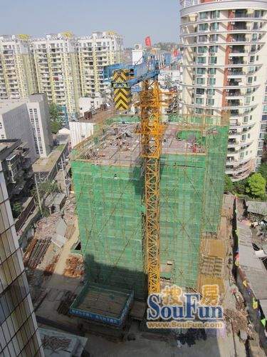 西府华亭项目已建到地上八层左右
