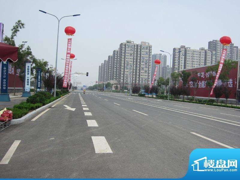 中建锦绣城周边道路实景图（2012-9-9）