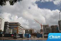椰岛广场工程进度（2011-10-13）