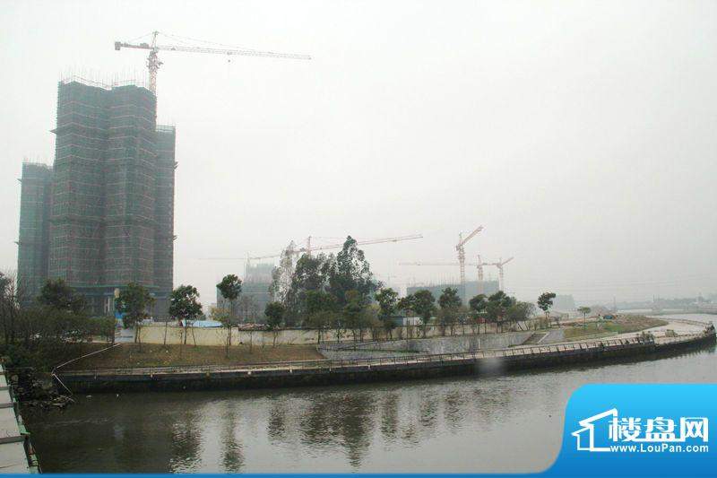 中国铁建荔湾国际城项目外景，较高为1、