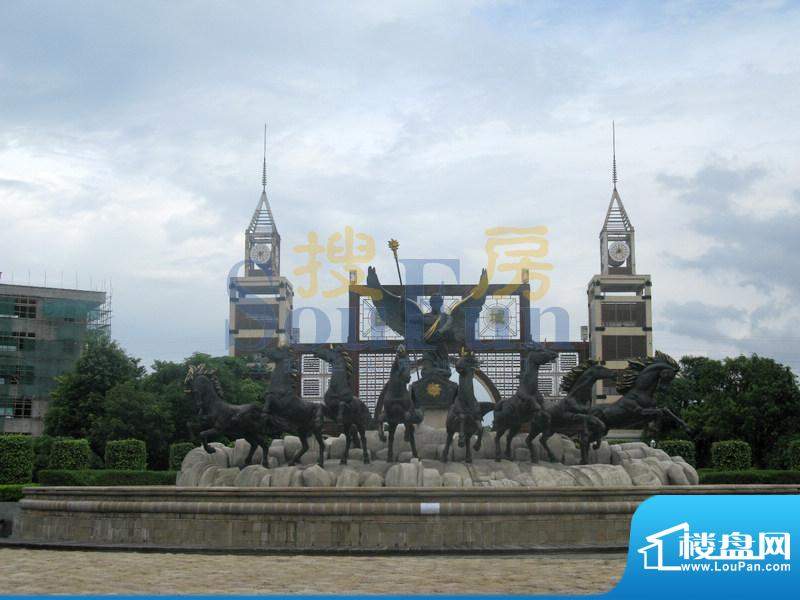 珠江国际城大门外景图（2010.8）