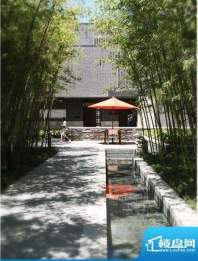 上海万科第五园社区贯穿水系 (2011.3)