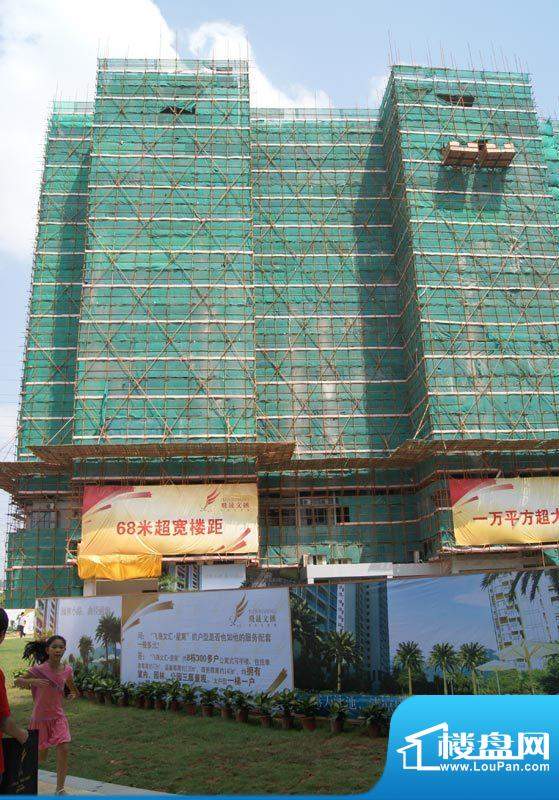 飞晟文汇广场首期公寓 即将封顶 （2010