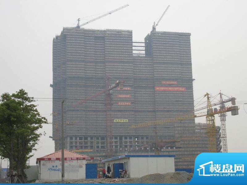 润华国际中心住宅楼施工进度（2011.04.