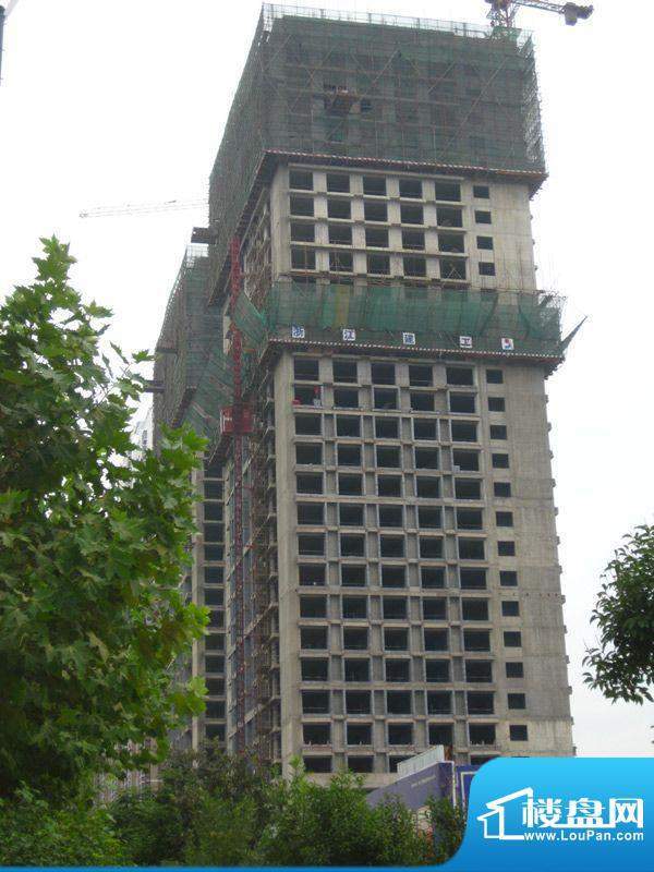 世贸中心楼体施工实景图（20111017）