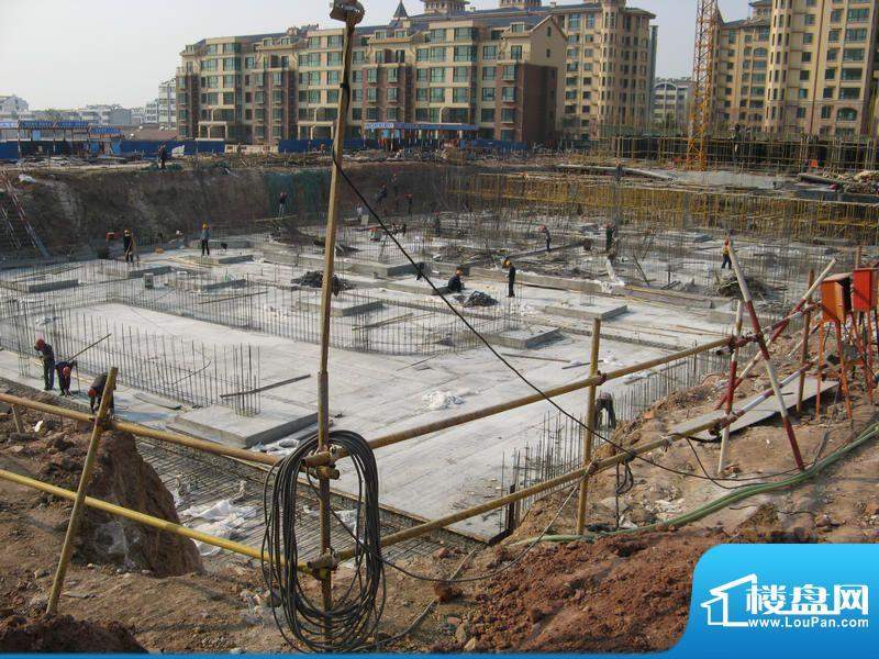 凤城国际二期工程进度：地基（2011.3.3