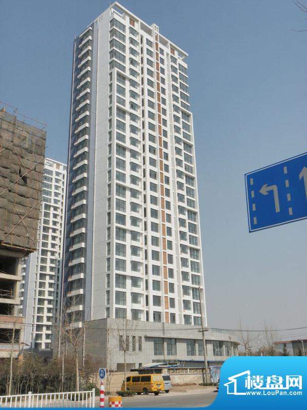 鸿泰雅园1号楼工程进度实景图(20110309