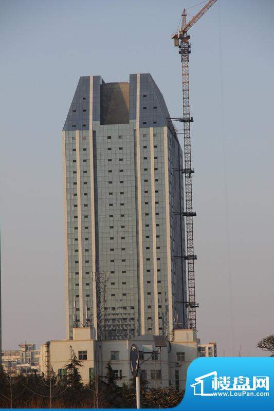 财富国际商务大厦楼体施工实景图（2012