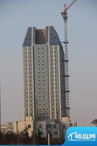 财富国际商务大厦楼体施工实景图（2012