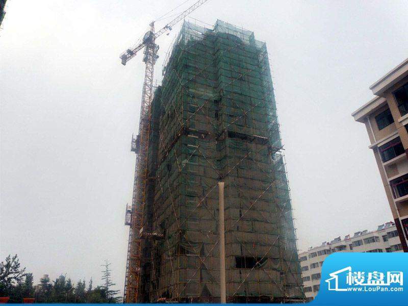上河园高层楼体施工实景图（20110728）