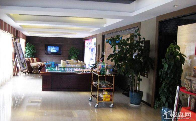 银泰城项目销售中心实景图（2012-5-30）
