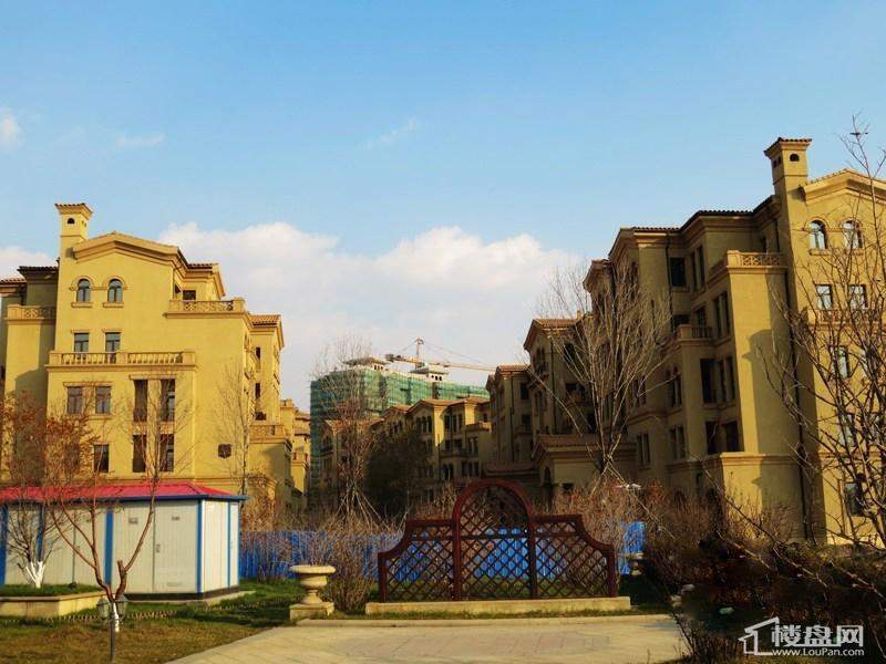 地恒 托斯卡纳小区入口外景图（2012-11-1）
