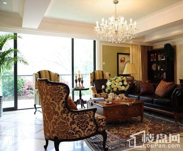 融科东南海二期215平米美式奢华风格之客厅