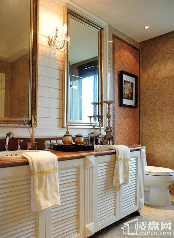 融科东南海二期215平米美式奢华风格之浴室