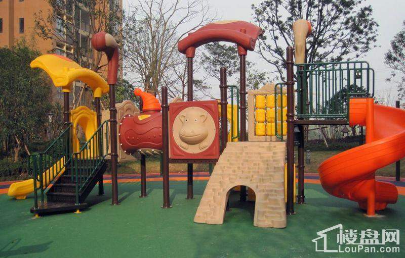 小区儿童游乐设施（2012-12-20）