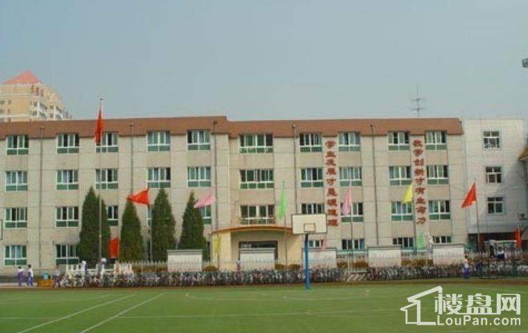 中建国际港周边小学