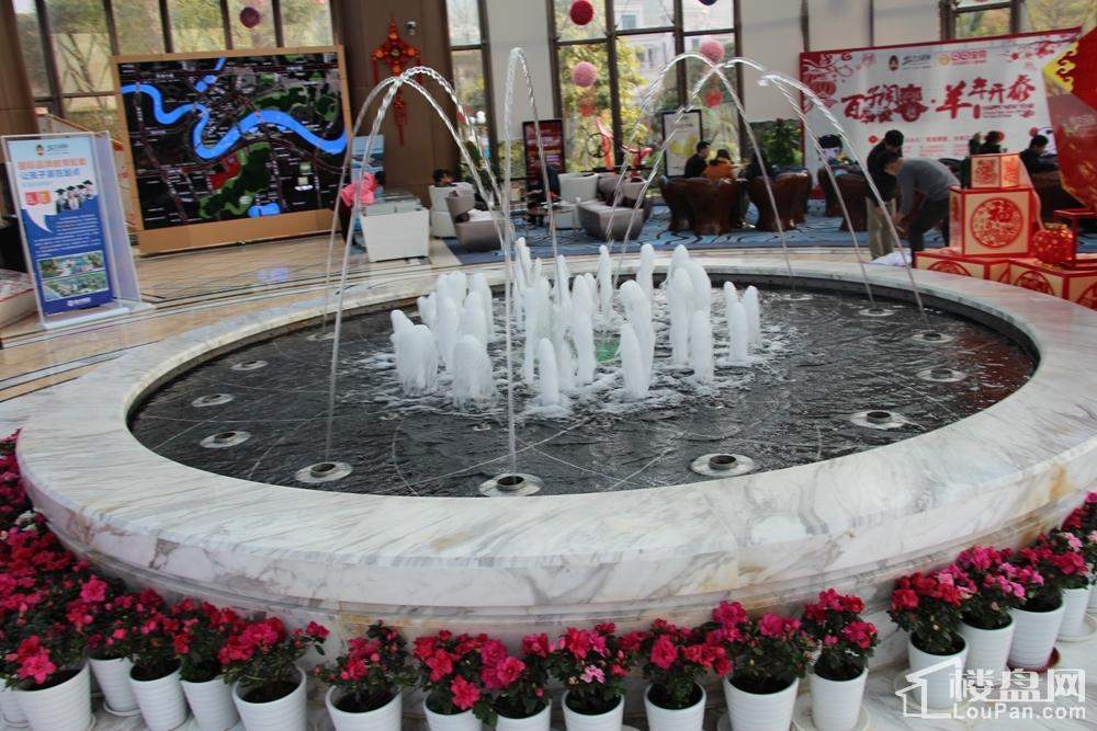 南宁恒大绿洲营销中心内美丽喷泉（摄于2015-1-26）