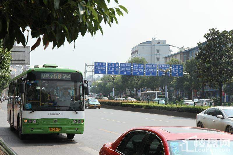 德茂公寓 周边路况