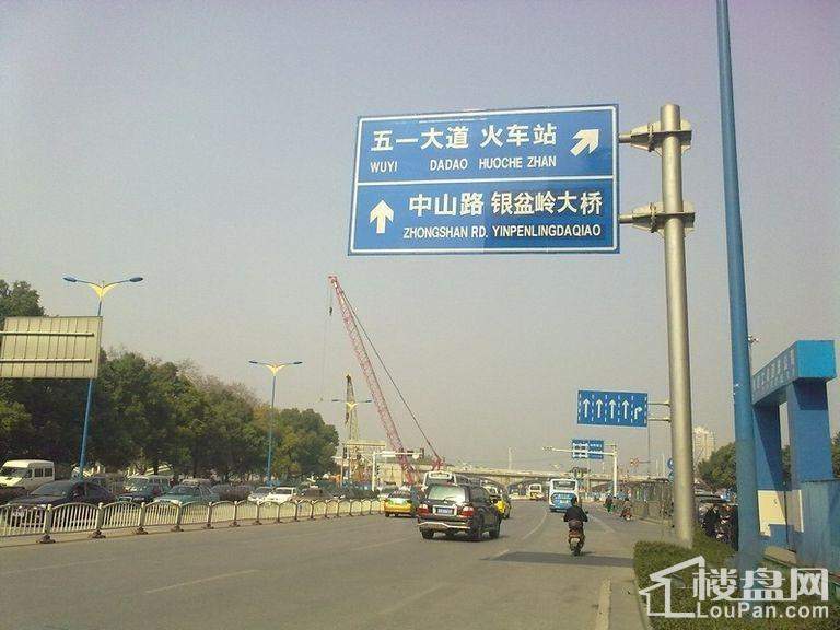 江与城楼盘前马路（2010.12）