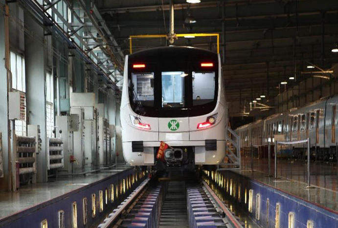 揭秘深圳地铁7,9号线地下"豪车"