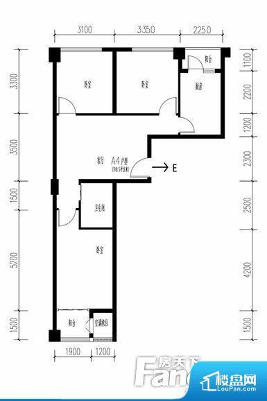 次要空间不方正会有局促感，整体影响采光。对家具方面布置而言会有很大的影响，还很不美观。卫生间如没有窗子，可加管道通风，但是相对来说卫生间有窗户是好的情况，利于排湿，不会使湿气进到室内。主人去卫生间要传堂入室，整个动线过长，使用起来不方便。卧室是休息的地方，需要安静，如果距离客厅和餐厅会有噪音，影响休息。时间长，主人容易神经衰弱。各个功能区间面积大小都比较合理，后期使用起来比较方便，居住舒适度高。公