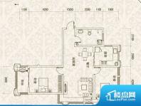 各个空间都很方正，方便后期家具的摆放。全明户型，每一个空间都带有窗户，保证后期居住时能够充分采光和透气；通透户型，保证空气能够流通起来，空气质量较好；采光较好，保证居住舒适度。主人去卫生间要传堂入室，整个动线过长，使用起来不方便。卧室门朝向比较吵闹的区域，不利于主人休息。卧室作为较为重要的休息空间，尺寸合适，有利于主人更好的休息；客厅作为重要的会客空间，尺寸合适，能够保证主人会客需求。卫生间和厨房