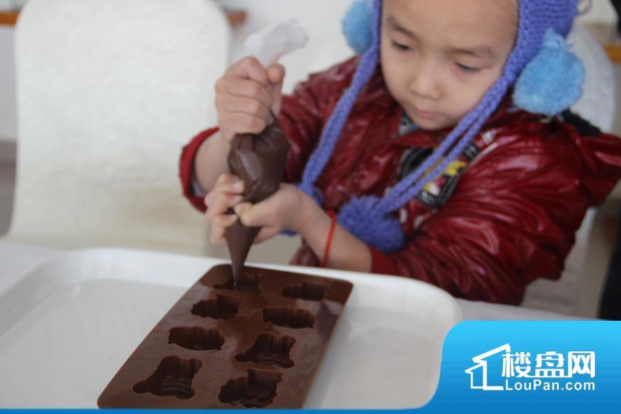 巧克力DIY活动制作中（20150102）