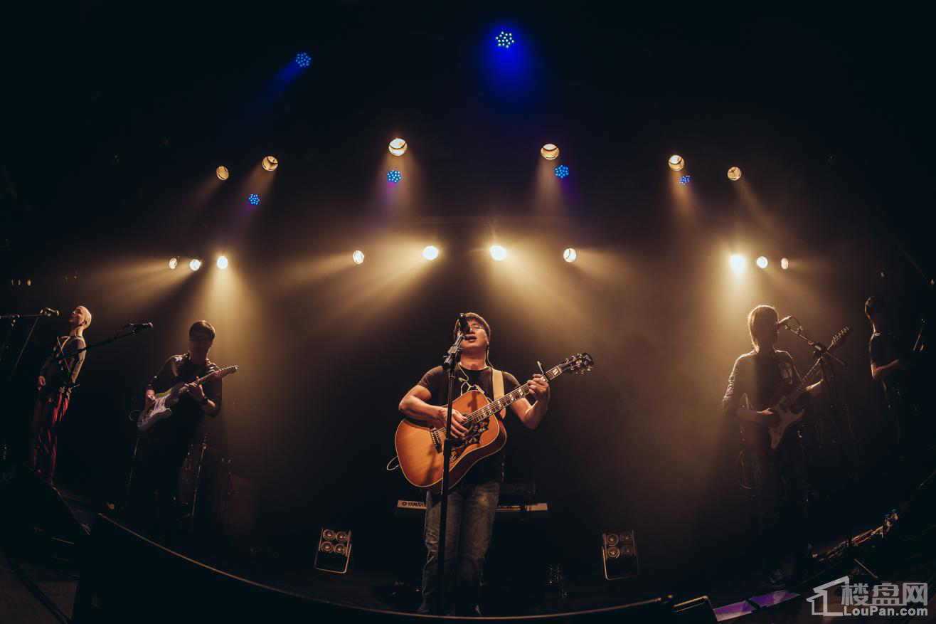 民谣乐队演唱