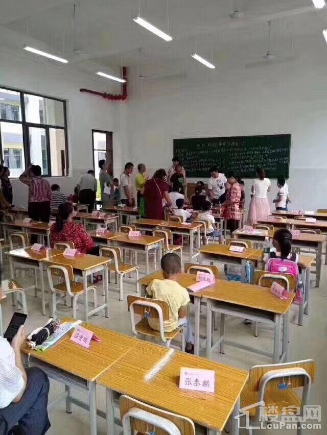 南宁市国凯路小学图片