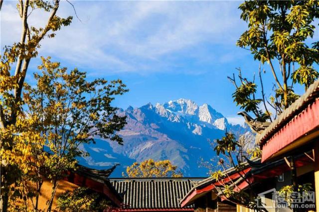 雪山艺术小镇