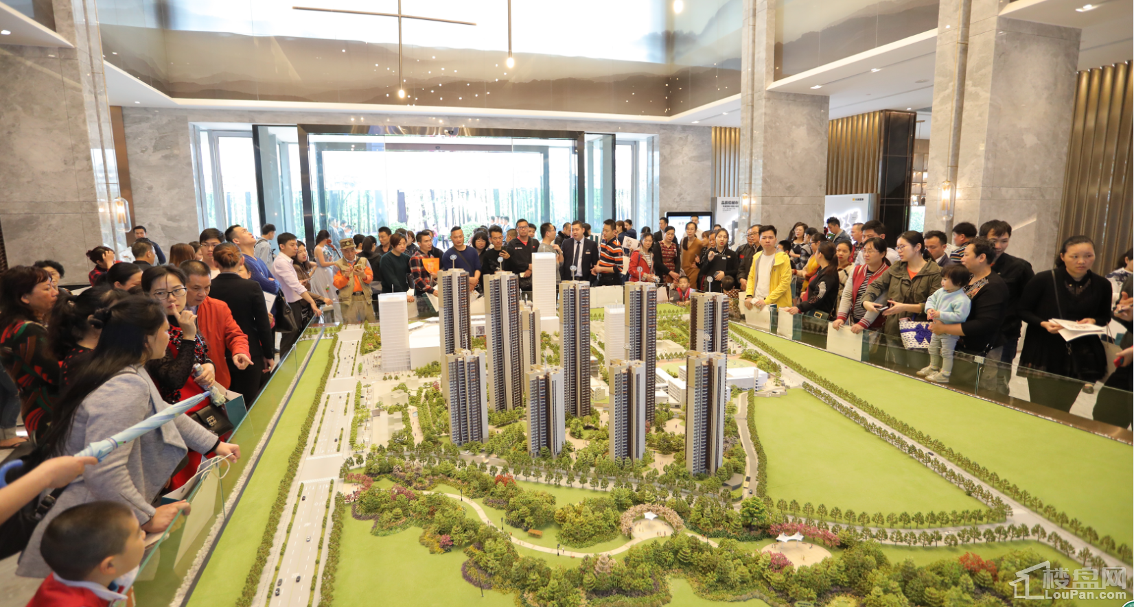 华润万象华府营销中心开放现场