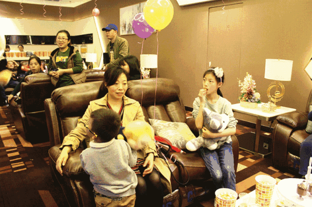 左邻右舍,原来是你,4月业主生日宴温暖开席!