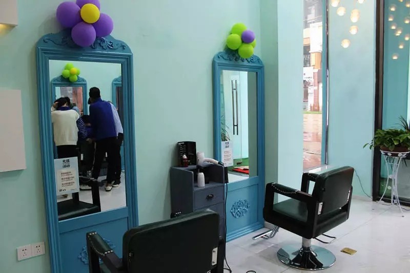 【广宁现繁华】这家网红美发店,让你变美不止1个度