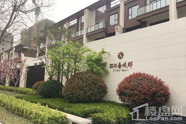 即将推出的新品单价会超过2万,青特金地汇豪观邸目前在售精装产品单价